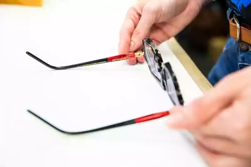 Ajustage des banches de monture