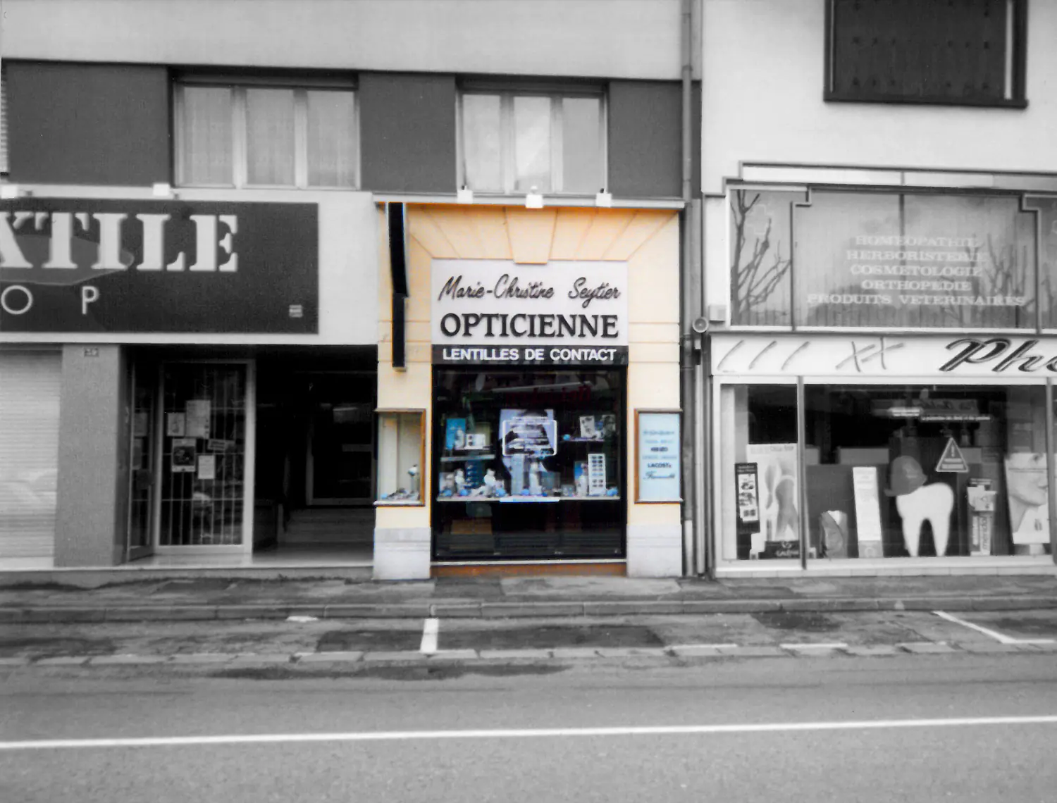 Une photo de la boutique Optique Seytier en 1993